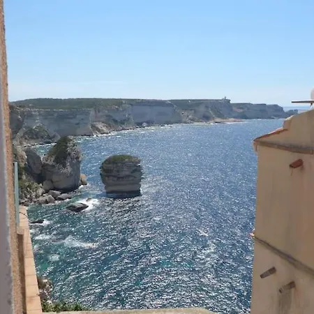 Duplex Sur Un Fameux Grain De Sable Bonifacio (Corsica)
